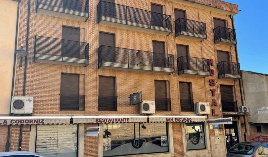 Albergue Hostal Dormero
